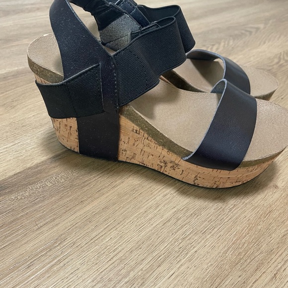 Corkey cork heel Sandals with black straps size 6 - Picture 11 of 11